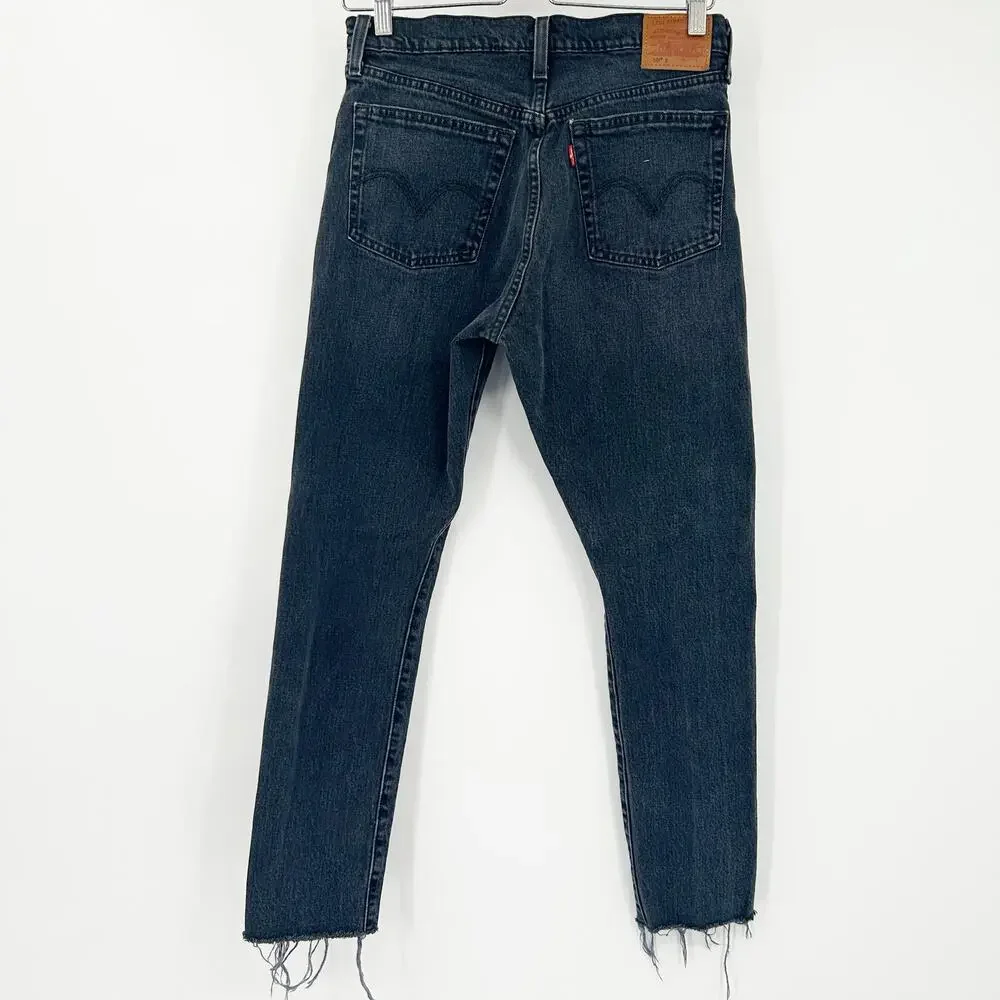 Levis 501 Womens Raw Hem Button Fly Ripped Distressed Straight Jeans‎ Size 28
